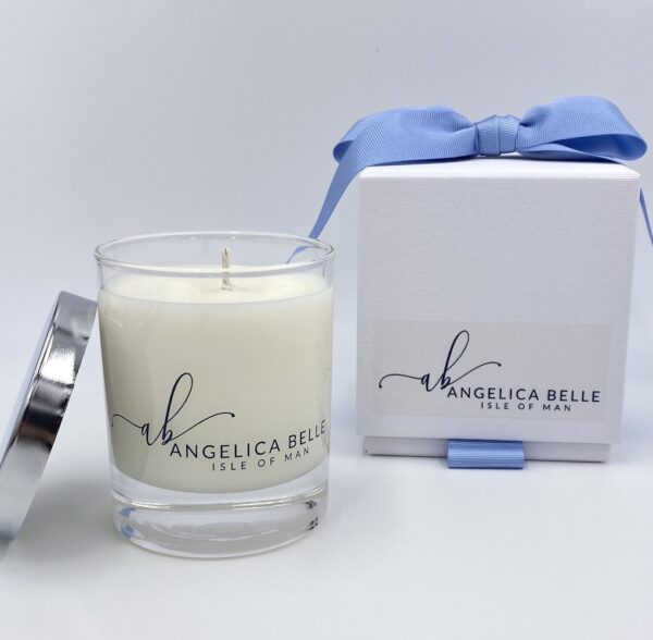 Relaxing 140g 100% natural essential oils Soy Candle